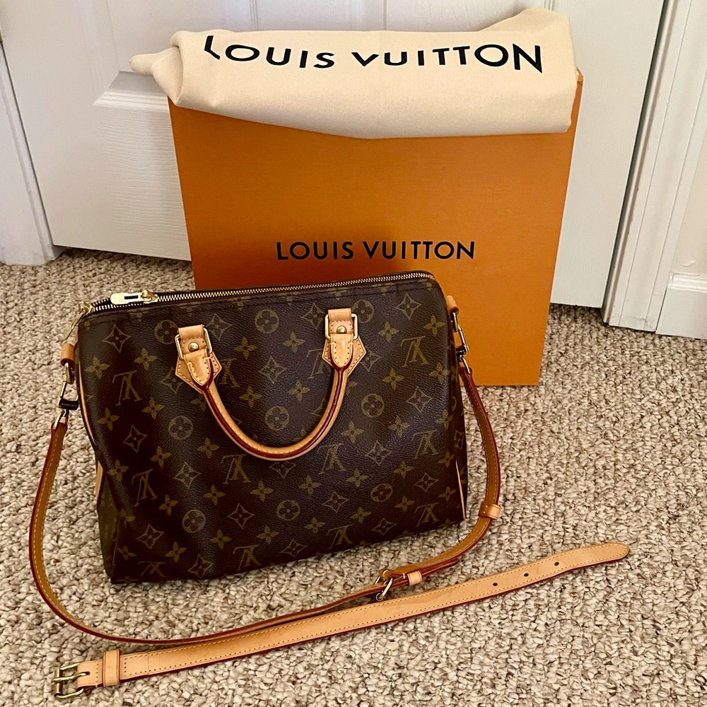 Authentic Louis Vuitton Speedy Bandouliere 30 Monogram Canvas